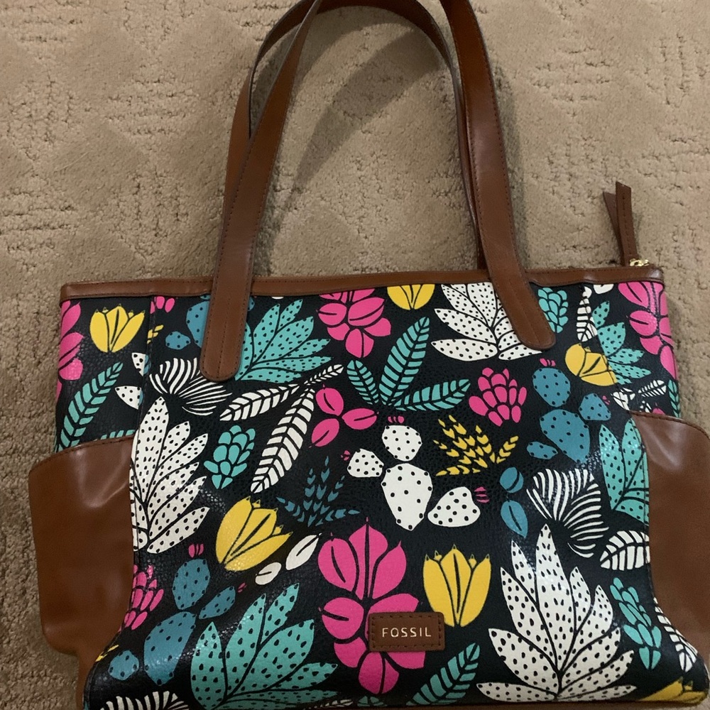 Fossil purse